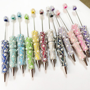 Luxe handgemaakte parelpen met diamanten, kralen en strass steentjes, soepel schrijvende balpen, DIY accessoires. - Product Image 1