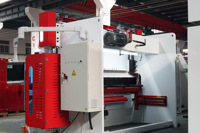 Presse plieuse hydraulique CNC MYT, machine à cintrer pour le fer, prix bas, presse plieuse CNC pour le traitement des métaux