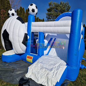 Castillo inflable deportivo con tobogán y zona de juegos, tipo chateau gonflable, con temática de fútbol para niños. - Product Image 3