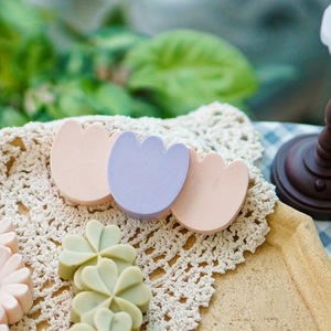 Diy Daisy Heart Tulip Silicone Mold For Candle Car Diffuser Plaster Making Kit - Product Image 3