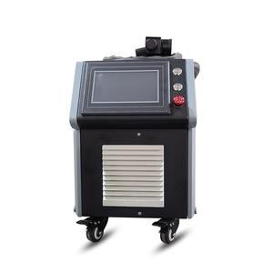 Machine de nettoyage au laser pulsé portative 200W 300W 500W, nettoyeur à laser fibre pour l'élimination de la rouille, de la peinture, de l'huile et de l'oxyde, pour usage industriel professionnel - Product Image 3