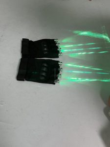 GlowDisplay 可充电多色激光手套 4 头红/绿/蓝/紫灯 可定制徽标 DIY 适合 DJ 舞台表演 - Product Image 6