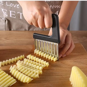 Cortador de Patatas Onduladas de Acero Inoxidable, Rebanador de Verduras y Frutas, Cuchillo Ondulado para Patatas, Herramienta para Hacer Patatas Fritas - Product Image 3