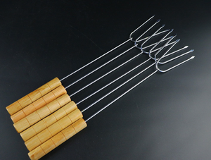 Paquete de 6 Brochetas Dobles Reutilizables de Acero Inoxidable de Alta Calidad con Mango de Madera para Carne, <span class=keywords><strong>Camarones</strong></span>, Verduras, Cocina y Picnic - Product Image 1