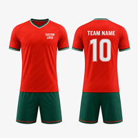 2026 Neues Retro-Style Fußballtrikot-Set Unisex Fan- und Spieler-Fußballuniform Schnelltrocknend 100% Polyester Team-Kit