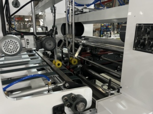 Máquina automática para plegar y pegar cajas de cartón corrugado para pizza - Product Image 4