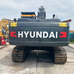 Excavatrice sur chenilles d'occasion Hyundai R220LC-9S, 22 tonnes, godet de 1 m, 600 heures, neuf roues de soutien, moteur d'origine coréen, de taille moyenne à lourde. - Product Image 3