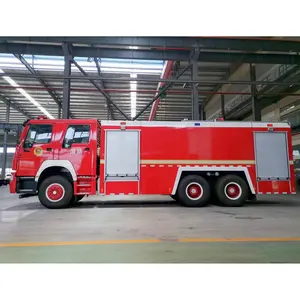 Camion de lutte contre l'incendie Sinotruk Howo 6*4 prix du camion de pompiers de la mousse 12ton