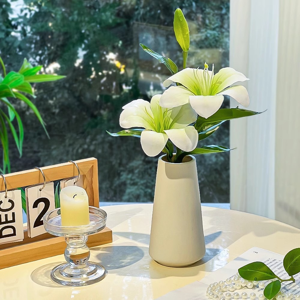 Vase en céramique Jin Yan avec lys verts