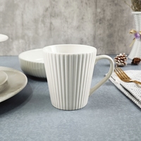 Service de vaisselle en porcelaine, céramique blanche, bol, assiette, tasse, style luxueux, nouveau design