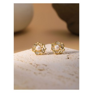Ensemble de boucles d'oreilles et collier en forme de fleur de perle brillante, en alliage de cuivre, imitation perle, bijoux de luxe à porter au quotidien - Product Image 3