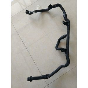 Manguera de refrigerante Mercedes-Benz 1665005875 de goma de 8 pulgadas utilizada para reemplazo y reparación - Product Image 3