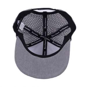 Gorra de Béisbol de 6 Paneles con Logotipo Bordado, Impermeable, Personalizada con Corte Láser Perforado, Deportiva, 100% Poliéster - Product Image 6