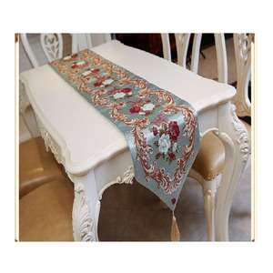 Polyester bleu <span class=keywords><strong>en</strong></span> <span class=keywords><strong>mousseline</strong></span> <span class=keywords><strong>de</strong></span> soie dentelle fleur luxe mousse séchée <span class=keywords><strong>chemin</strong></span> <span class=keywords><strong>de</strong></span> <span class=keywords><strong>table</strong></span> pour la fête <span class=keywords><strong>de</strong></span> jardin - Product Image 1