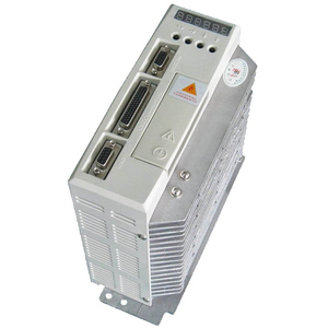 Moteur et variateur de vitesse pour machines à sculpter le bois Ce Certification Synmot 1.5kw 3 Phases 220v Sm10-15cb - Product Image 3