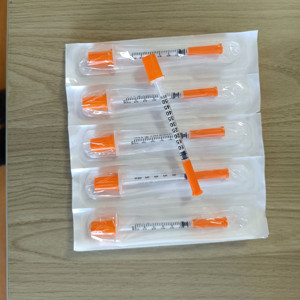 Estuche <span class=keywords><strong>de</strong></span> 1 ml con <span class=keywords><strong>100</strong></span> <span class=keywords><strong>Unidades</strong></span> <span class=keywords><strong>de</strong></span> Jeringas <span class=keywords><strong>de</strong></span> <span class=keywords><strong>Insulina</strong></span>, <span class=keywords><strong>Jeringa</strong></span> <span class=keywords><strong>de</strong></span> <span class=keywords><strong>Insulina</strong></span> Envasada Individualmente, Paquete <span class=keywords><strong>de</strong></span> <span class=keywords><strong>100</strong></span>, Uso Veterinario, 29 g, 12,7 mm - Product Image 2