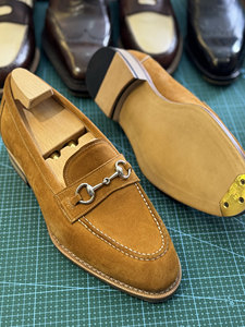 Mocasines de verano Horse Clench Lofou de punta redonda con pedales de un solo pie, color marrón dorado, con piel volteada, hechos a mano, con suela de cuero Goodyear - Product Image 6