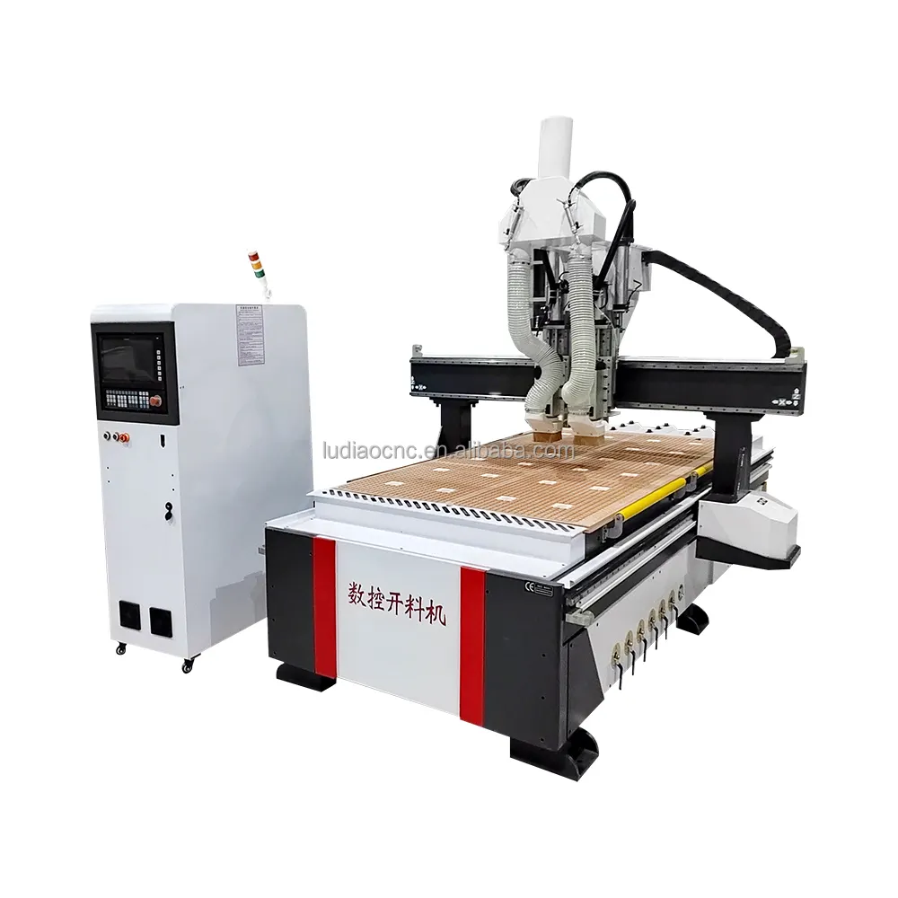 Mesin pemotong banyak proses perubahan 3D, alat otomatis atc pertukangan kayu cnc router