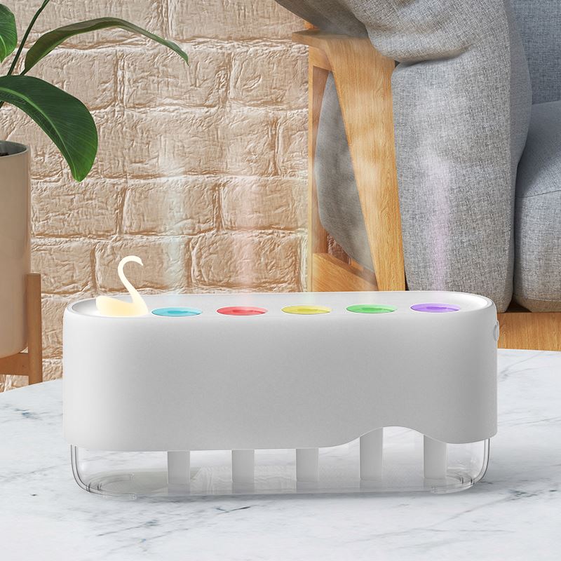 Smart Home & Car Aromatherapy Humidifier 600ml Large Capacity USB-Powered with Color-Changing Light and Voice Control
