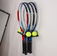 Vente en gros de cadre de présentation de raquettes de tennis en acrylique de luxe personnalisé, support mural pour objets sportifs avec protection UV