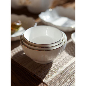 Ciotole in oro a forma di petalo bianco da 11 cm con aria sollevata-prodotto di qualità Premium - Product Image 1