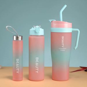 Juego de 3 Botellas de Plástico Ecológicas de 1200 ml, Vaso con Tapa Antiderrames, Pajita y Asa, para Gimnasio y Deportes, Uso Directo, Color Personalizable - Product Image 3