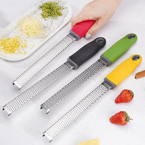 <span class=keywords><strong>Meilleure</strong></span> vente Outil de cuisine en acier inoxydable, râpe à <span class=keywords><strong>fromage</strong></span> citron et chocolat avec plastique bambou pour <span class=keywords><strong>fondue</strong></span> maison emballée dans une boîte - Product Image 1