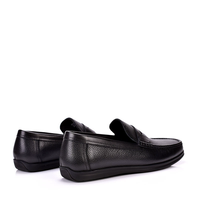 Mocassins en cuir noir pour hommes, bout rond, semelle intermédiaire EVA amortie, semelle extérieure en caoutchouc, chaussures habillées de bureau, couleur unie, toutes saisons