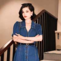 Nouveautés d'été Robe à col rabattu pour femmes Robe longue ceinturée en jean pour femmes