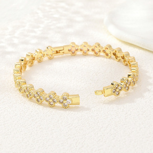 Classic Hot Selling Jewelry 14K <b>Gold</b> Plated Bezel <b>Set</b> Round Cut VVS GRA Moissanite Four Leaf Clover <b>Bangle</b> - Product Image 6