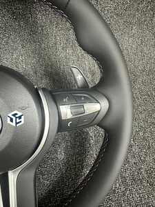 <span class=keywords><strong>Volante</strong></span> Deportivo de Cuero y Fibra de Carbono para X3 <span class=keywords><strong>M</strong></span> con Pantalla LED y Color Personalizado - Product Image 3