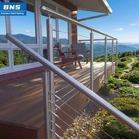 Poteau rond moderne en acier inoxydable 316 pour garde-corps de balcon extérieur et système de main courante d'escalier