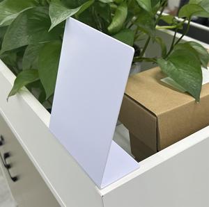 Soporte <span class=keywords><strong>de</strong></span> exhibición <span class=keywords><strong>de</strong></span> mesa <span class=keywords><strong>de</strong></span> PVC NFC impreso personalizado NTAG 213 NFC Stand Review NFC Social Media Display Stand - Product Image 5