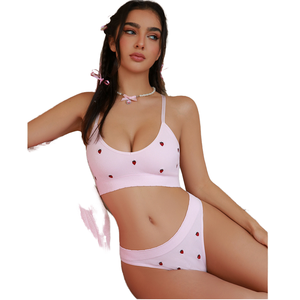 Conjunto de sujetador convertible rosa para mujer con tirantes ajustables, sexy bordado de fresa, tejido sin costuras, sin aros, con tanga y braga de cintura. - Product Image 4