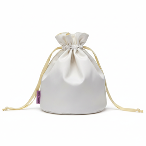 <span class=keywords><strong>Pochette</strong></span> de rangement cosmétique en satin personnalisée Royal Fair avec cordon de serrage en PU pour maquillage de luxe, bijoux délicats et articles de créateur - Product Image 1