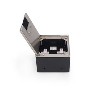 Boîtier de sol encastré USB et prise de courant pour intégration AV et de données avec sortie brosse - Product Image 4