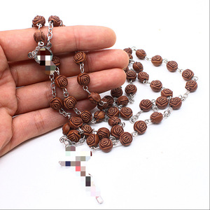 Collier chapelet en perles de bois de rose marron café, forme fleur vintage, chaîne de pull, bijou unisexe, cadeau - Product Image 1