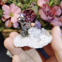 Cristales de cuarzo natural Geode Miner Dug Roca áspera Ágata blanca Geode Aleación Miner