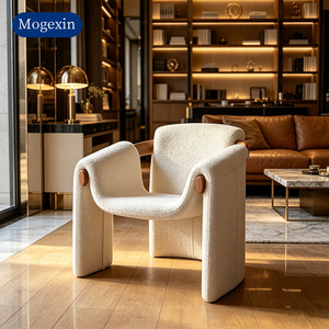 Fauteuil d'appoint moderne et minimaliste en tissu Teddy avec accoudoirs en bois massif, personnalisable, éco-responsable, pour la maison, le bureau ou l'hôtel - Product Image 2