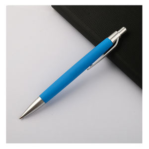 Stylo bille promotionnel en plastique multicolore personnalisé avec logo sur mesure pour la papeterie et les fournitures scolaires et de bureau - Product Image 5