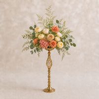 Grande composition florale artificielle en soie sur piédestal doré pour décoration de table de mariage, allée et scène, réutilisable, faite à la main, aspect réaliste