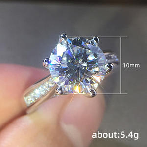 Anello di Fidanzamento F1636 in Oro Bianco con Diamante Taglio Brillante Rotondo Colore G e Pietre Laterali in Diamante Naturale - Product Image 4