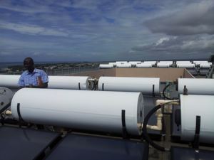 Chauffe-eau solaire à caloduc sous pression de 200 litres Fonctionnement silencieux sans <span class=keywords><strong>bruit</strong></span> de pompe pour des quartiers calmes - Product Image 4