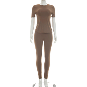 Viviblook D26ST129 Conjunto informal de verano para mujer, camiseta de manga corta con cuello redondo de color sólido, pantalones ajustados, conjunto de dos piezas - Product Image 6