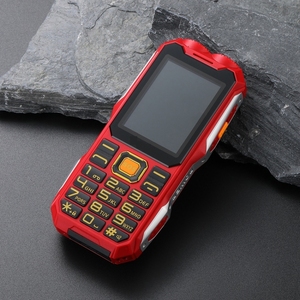 Nouveaux produits en gros Q8-1 Triple Proofing Elder Phone 16800mAh Batterie 2.4 pouces 21 touches LED Lampe de poche FM Double SIM Réseau: 4G - Product Image 3