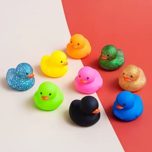 Bán buôn biểu tượng tùy chỉnh nước nổi tắm đồ chơi cao su vịt kích cỡ khác nhau PVC colour thay đổi dễ thương màu vàng cao su vịt - Product Image 2