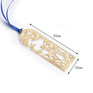 Marque-page populaire avec ruban, motif montagne et forêt, idéal pour les cadeaux de bureau, scolaires ou de fêtes - Product Image 3