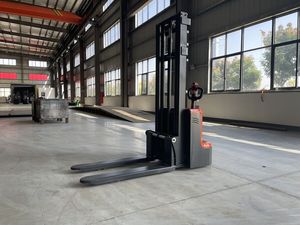 WELIFTRICH Chariot élévateur électrique à prix avantageux, capacité 1500 kg (1,5 tonne), chariot élévateur à batterie, transpalette électrique, hauteur de levage 3 m - Product Image 5