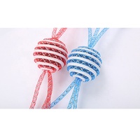 Vente en gros d'usine vente interactive chaude maille souple nettoyage des dents forme de boule jouet pour chat accessoires pour chat