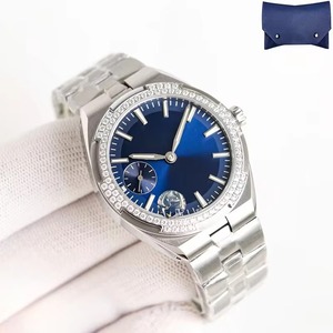 Montre Homme de Luxe Style Marque Prestigieuse Bracelet Métal Argent Cadran Bleu Diamants Petite Seconde Étanche Lumineuse Sélection Élite - Product Image 1
